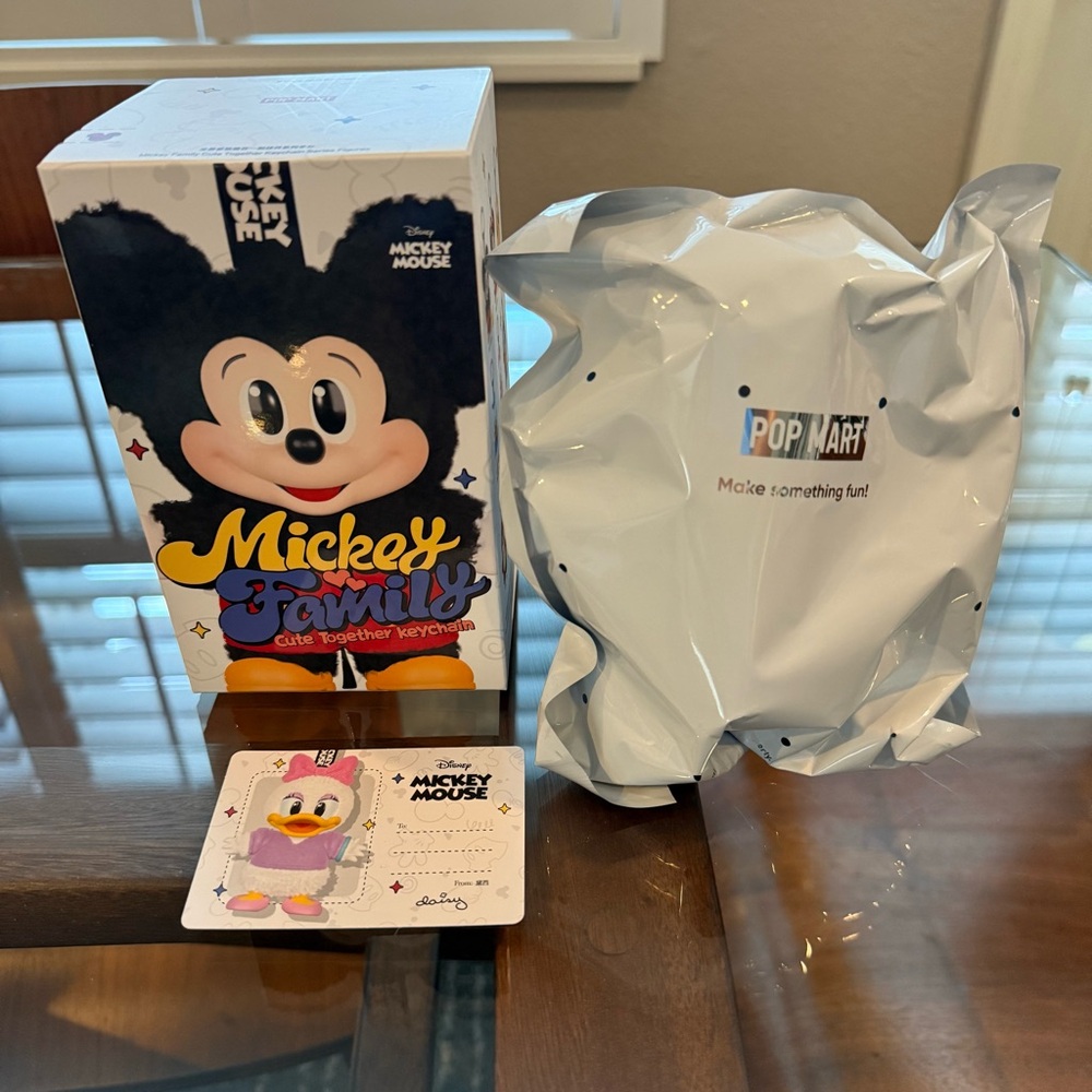 Disney Mickey Family Plush Pendant (confirmed Daisy, open box, sealed bag)